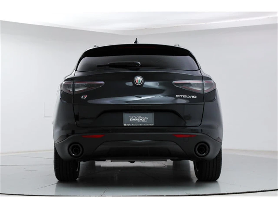 2026 Alfa Romeo Stelvio - Image 4 of 21