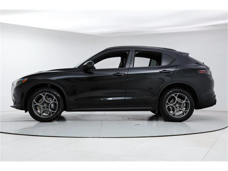 2026 Alfa Romeo Stelvio - Image 2 of 21