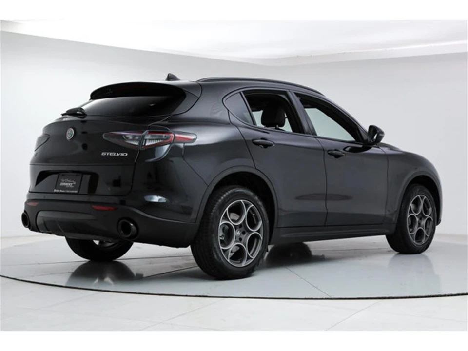 2026 Alfa Romeo Stelvio - Image 5 of 21