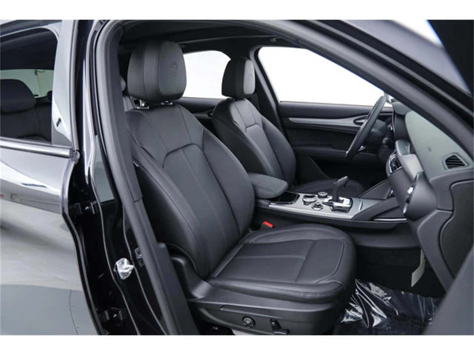 2026 Alfa Romeo Stelvio - Image 12 of 21