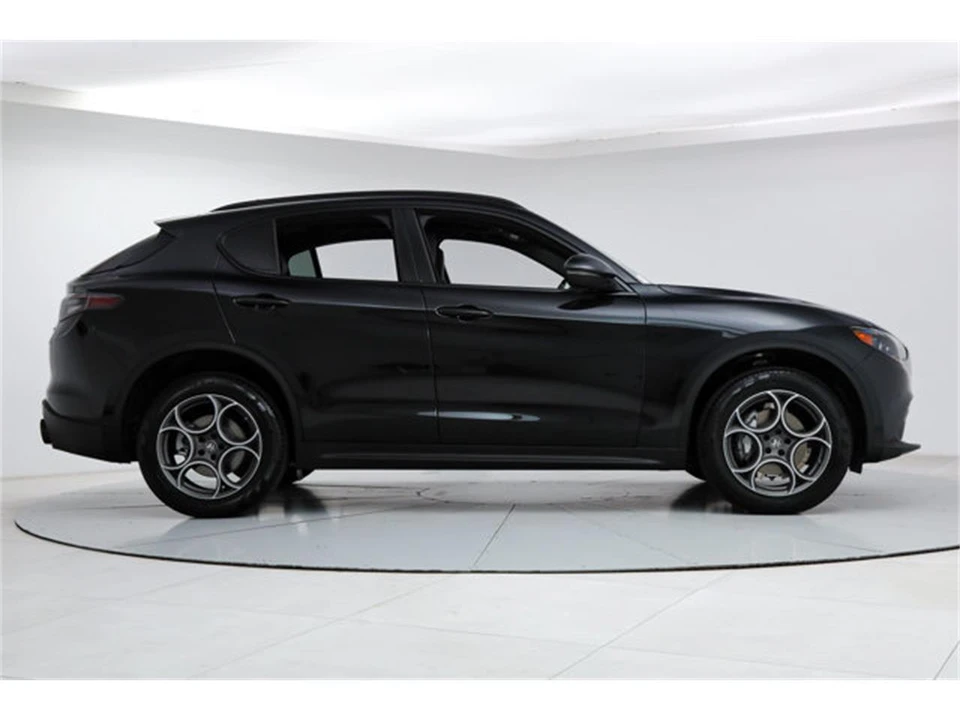 2026 Alfa Romeo Stelvio - Image 6 of 21