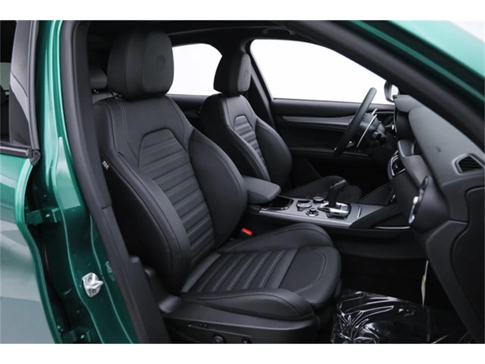 2026 Alfa Romeo Stelvio - Image 11 of 21