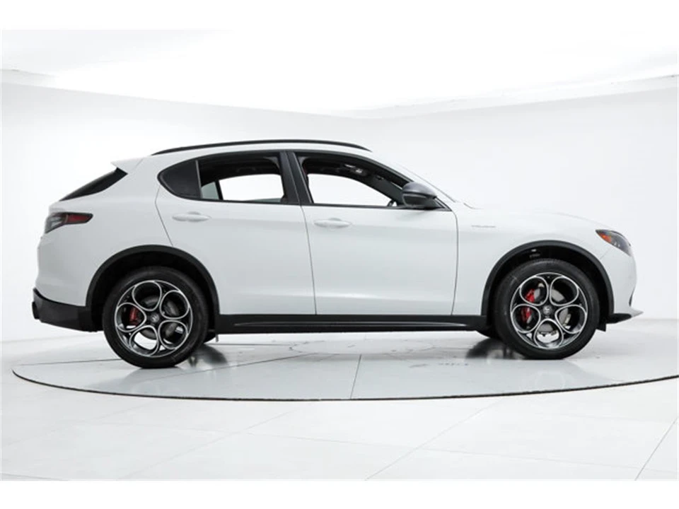 2026 Alfa Romeo Stelvio - Image 6 of 20