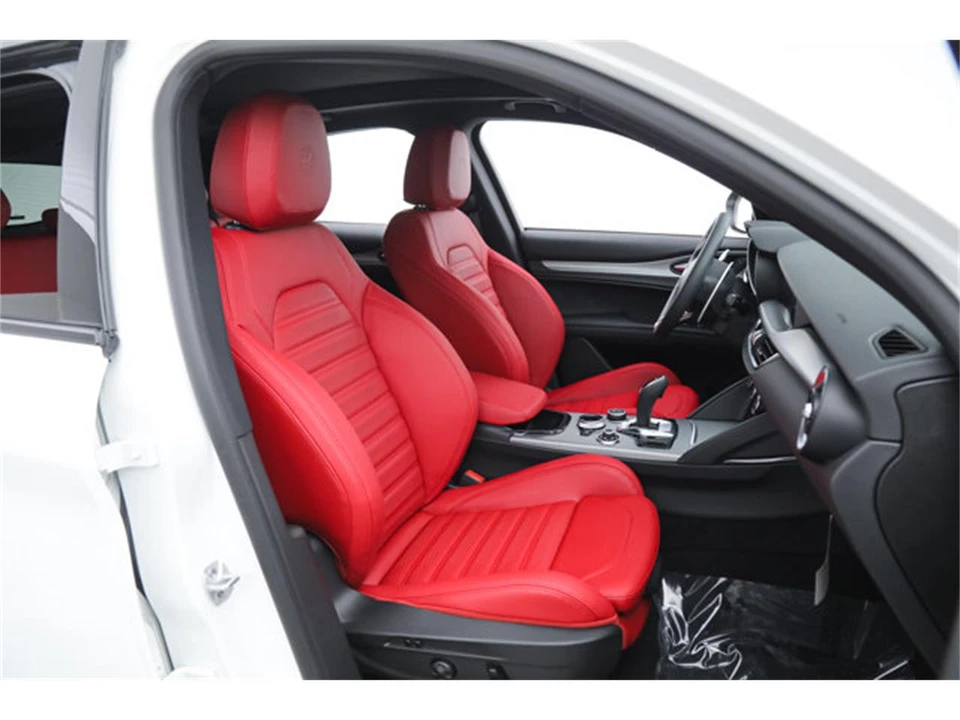 2026 Alfa Romeo Stelvio - Image 10 of 20