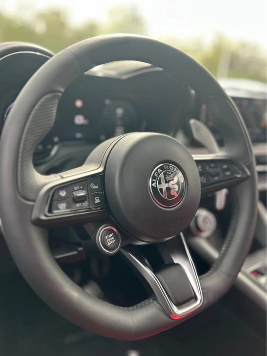 2026 Alfa Romeo Tonale - Image 7 of 15