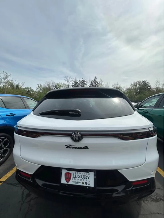 2026 Alfa Romeo Tonale - Image 5 of 15