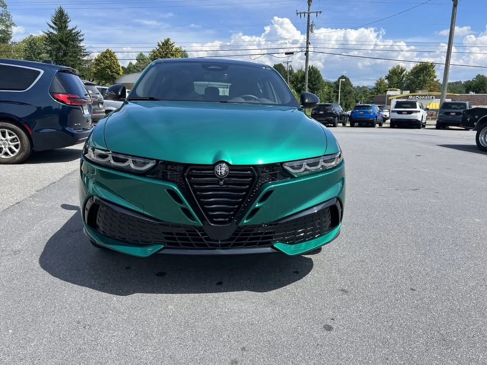 2026 Alfa Romeo Tonale - Image 7 of 20