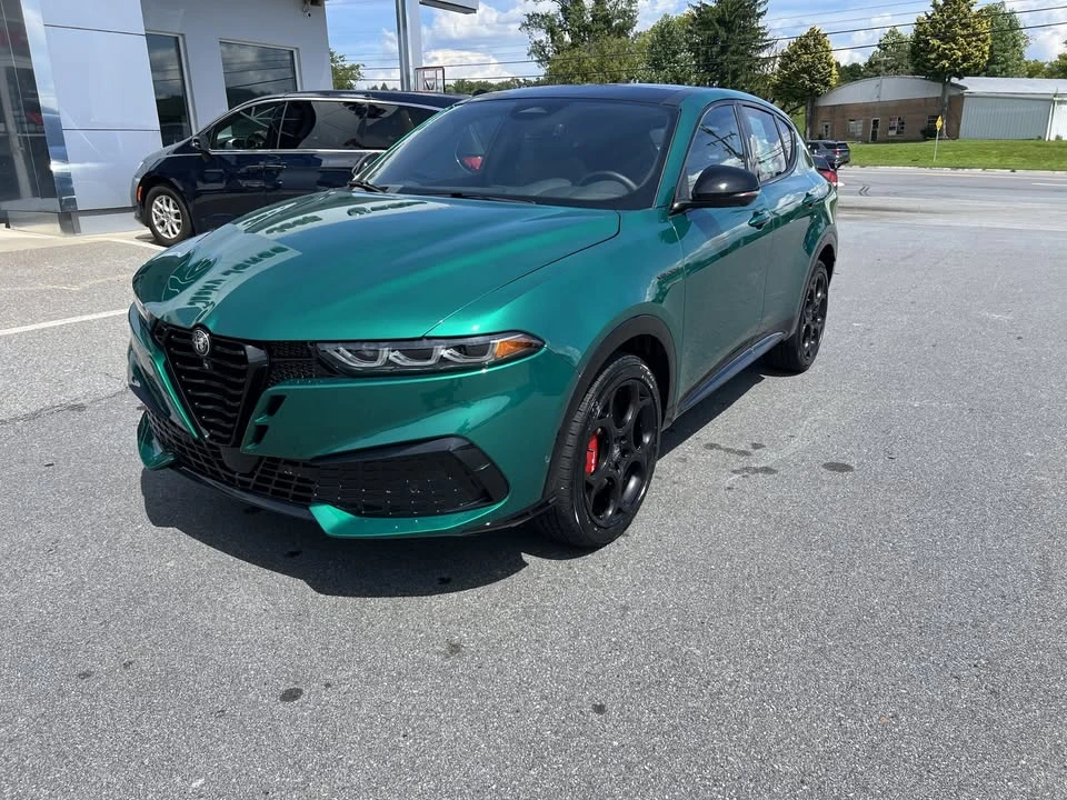 2026 Alfa Romeo Tonale - Image 8 of 20