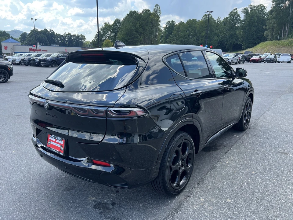 2026 Alfa Romeo Tonale - Image 3 of 31