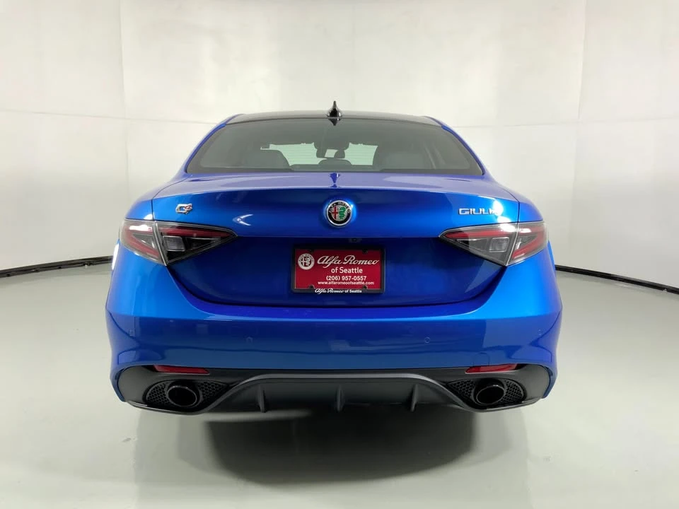 2026 Alfa Romeo Giulia - Image 11 of 19