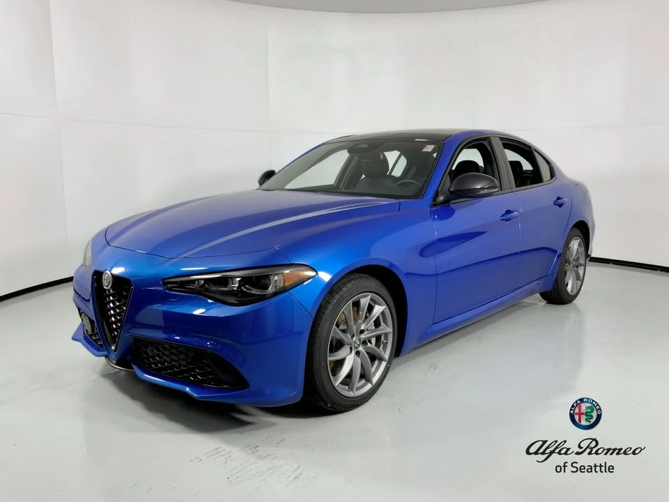 2026 Alfa Romeo Giulia - Image 7 of 19
