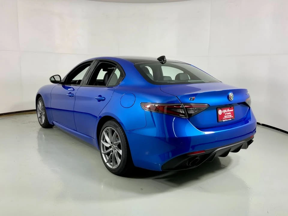 2026 Alfa Romeo Giulia - Image 10 of 19