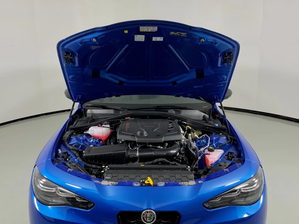 2026 Alfa Romeo Giulia - Image 15 of 19