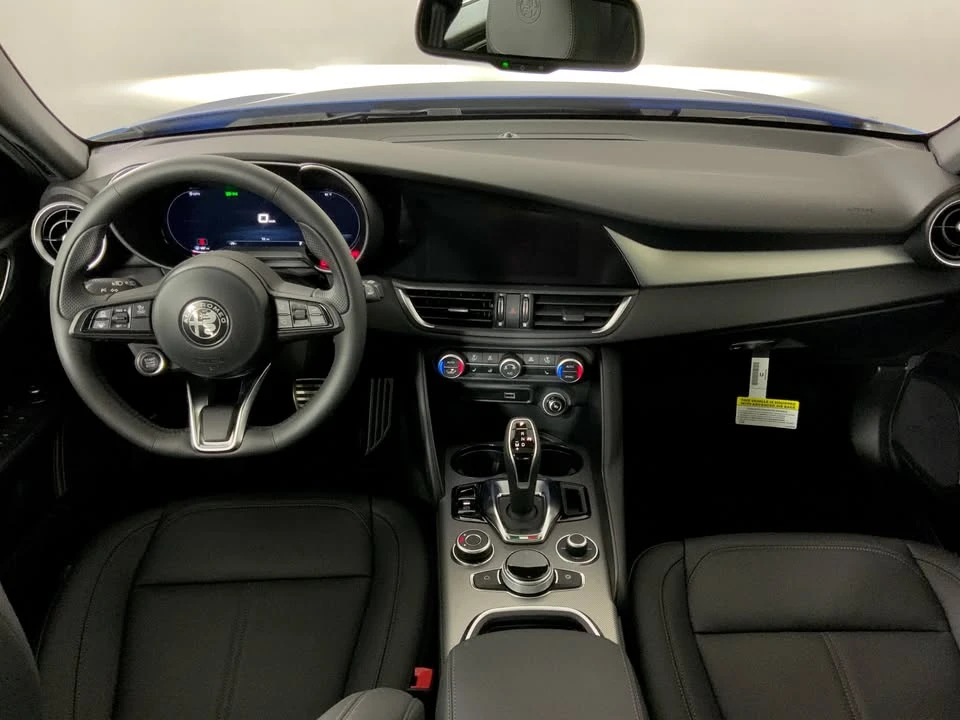 2026 Alfa Romeo Giulia - Image 4 of 19