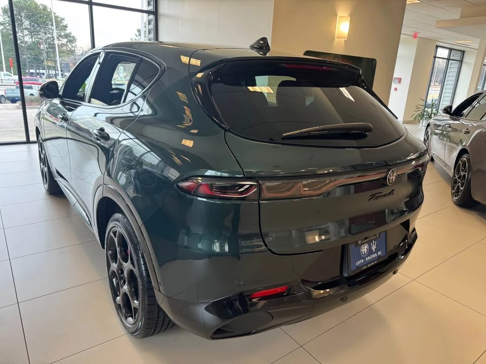 2026 Alfa Romeo Tonale - Image 7 of 10