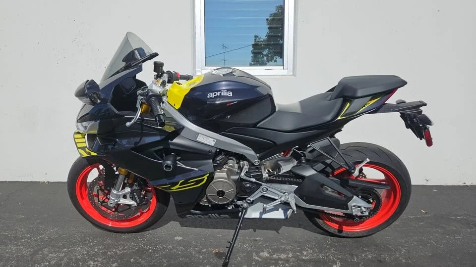 2026 Aprilia - Image 2 of 7