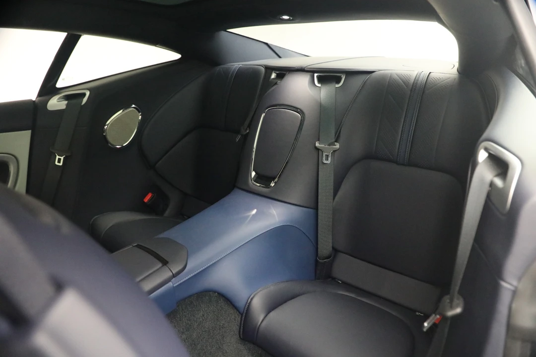 2026 Aston Martin DB12 - Image 19 of 31