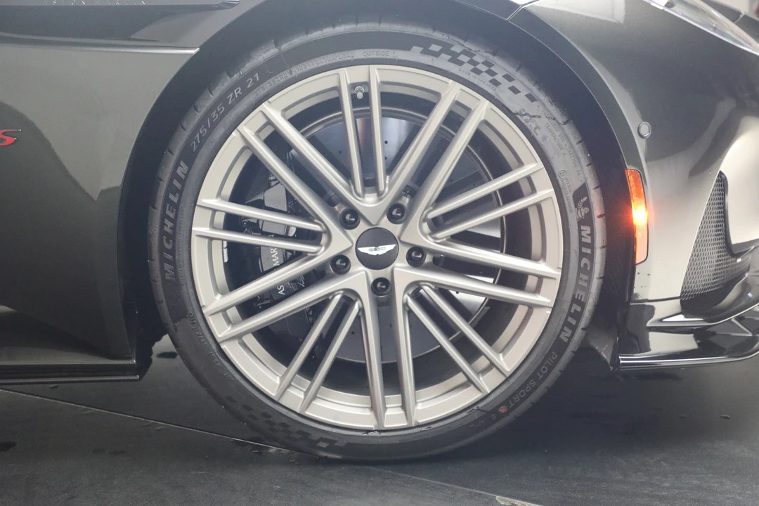 2026 Aston Martin DB12 - Image 28 of 31