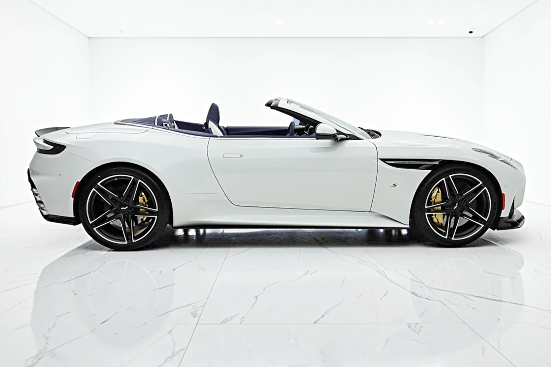 2026 Aston Martin DB12 - Image 17 of 31