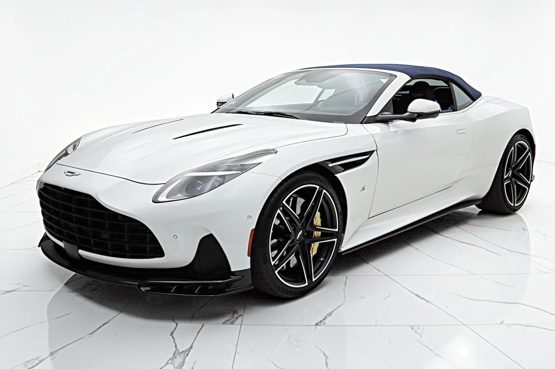 2026 Aston Martin DB12 - Image 22 of 31