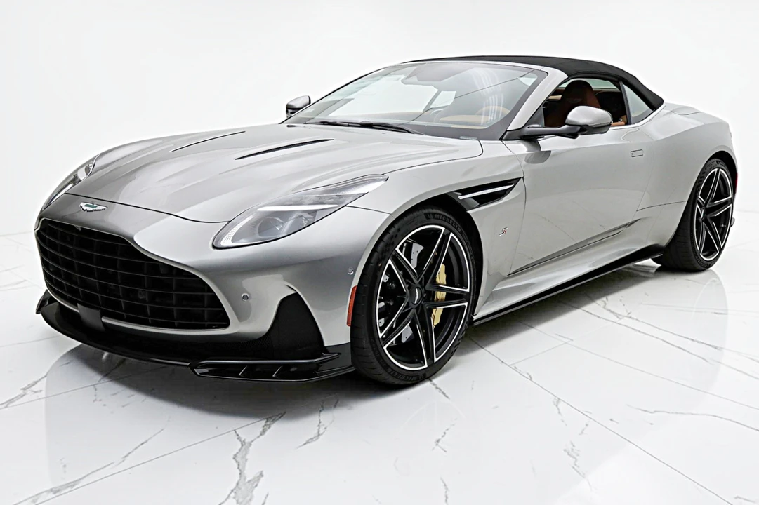 2026 Aston Martin DB12 - Image 25 of 31