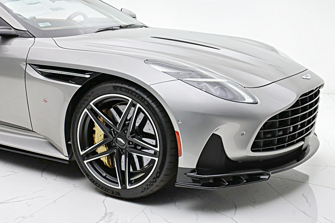 2026 Aston Martin DB12 - Image 17 of 31