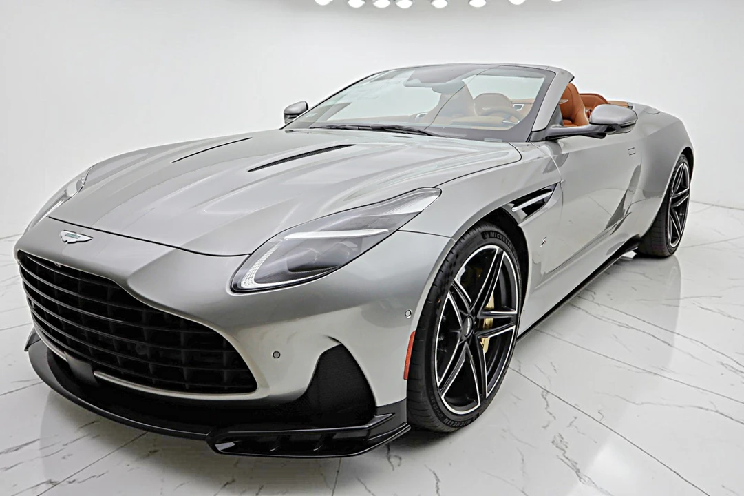 2026 Aston Martin DB12 - Image 22 of 31