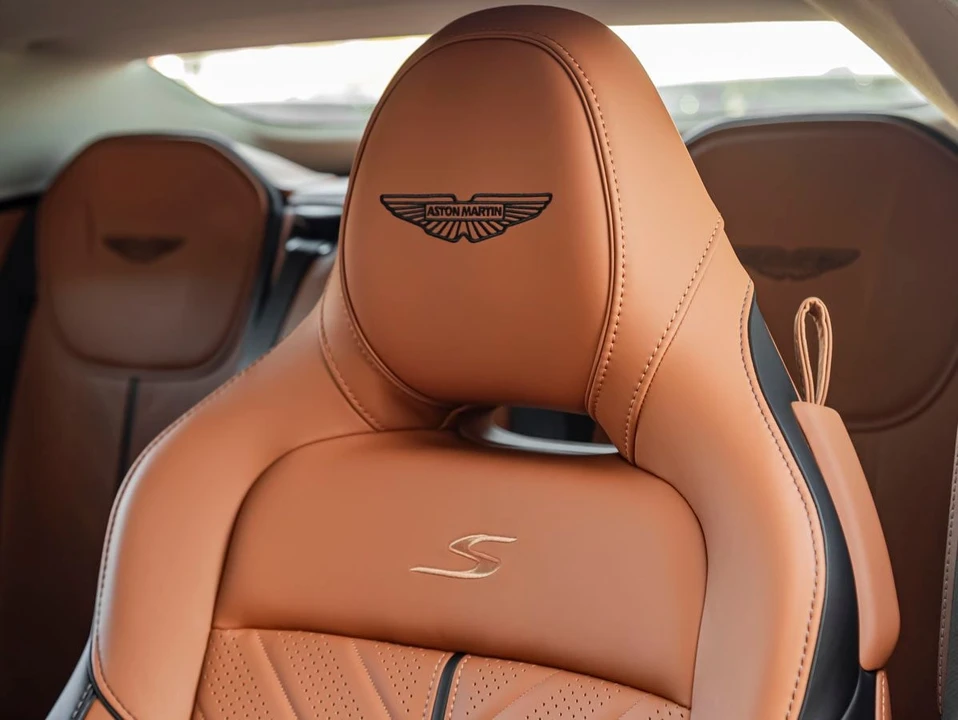 2026 Aston Martin DB12 - Image 22 of 31