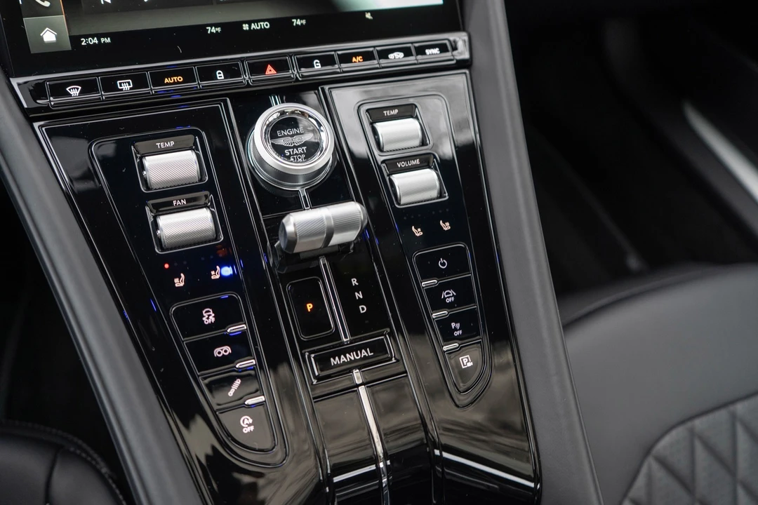 2026 Aston Martin DB12 - Image 22 of 31