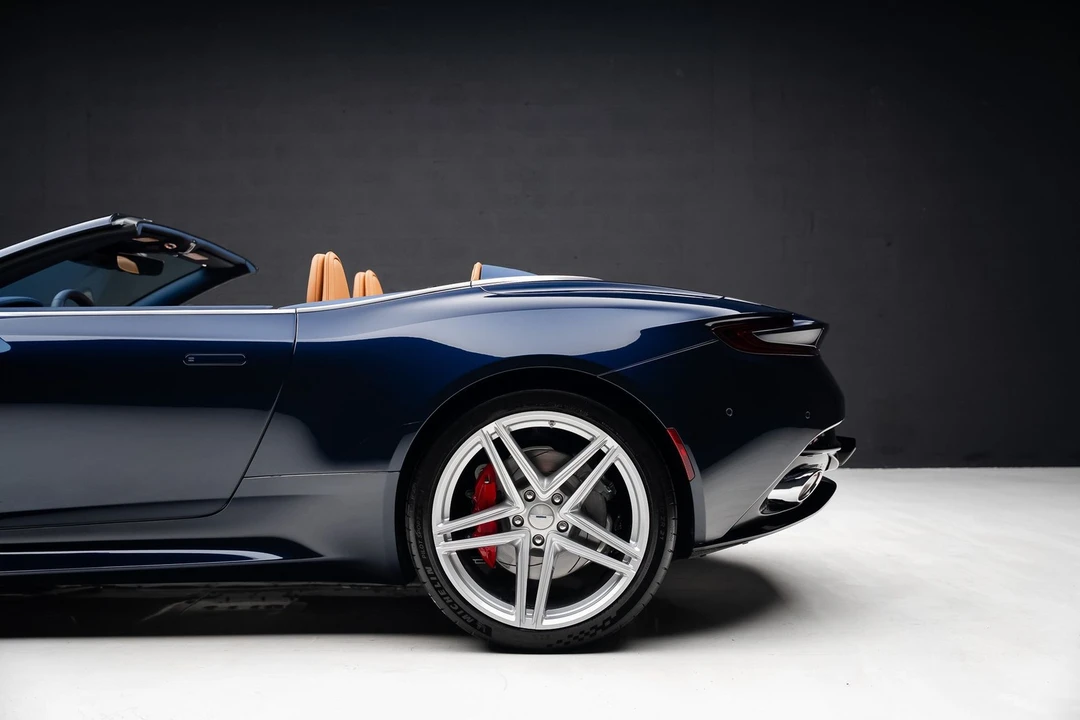 2026 Aston Martin DB12 - Image 22 of 31