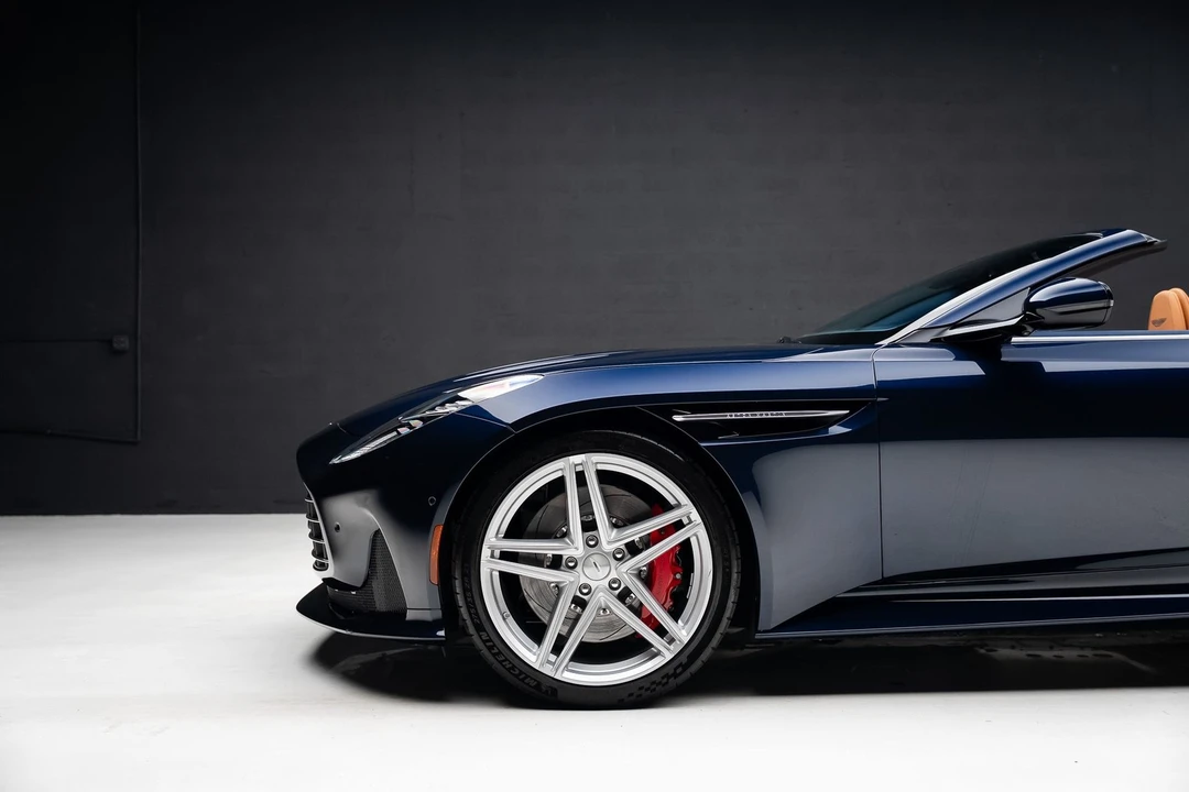 2026 Aston Martin DB12 - Image 20 of 31