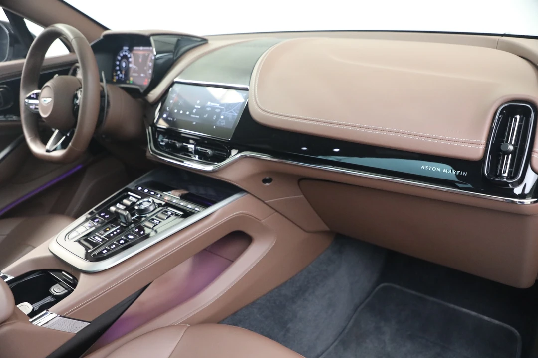 2026 Aston Martin DBX 707 - Image 24 of 31