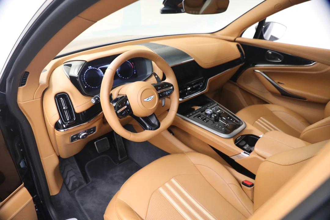 2026 Aston Martin DBX 707 - Image 15 of 31