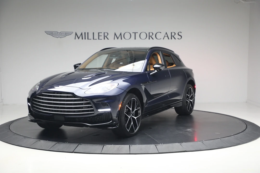 2026 Aston Martin DBX 707 - Image 2 of 31