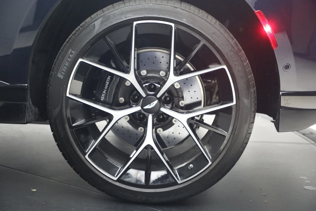 2026 Aston Martin DBX 707 - Image 14 of 31