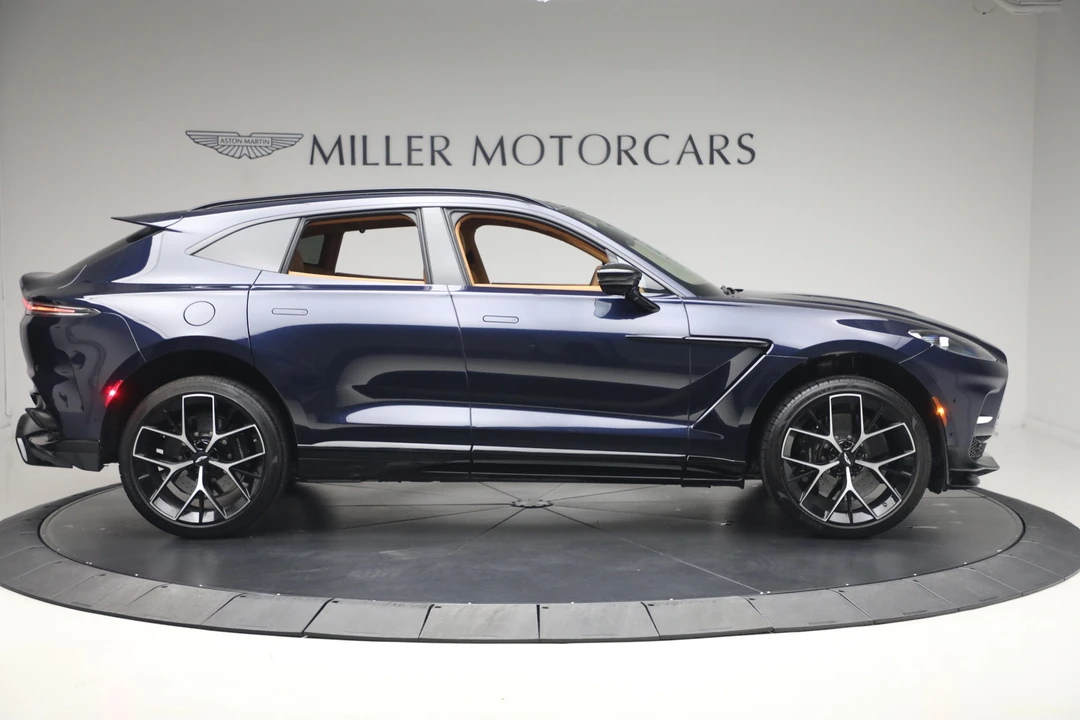 2026 Aston Martin DBX 707 - Image 10 of 31
