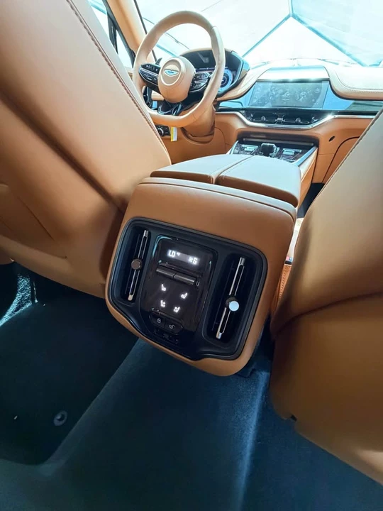 2026 Aston Martin DBX 707 - Image 6 of 11