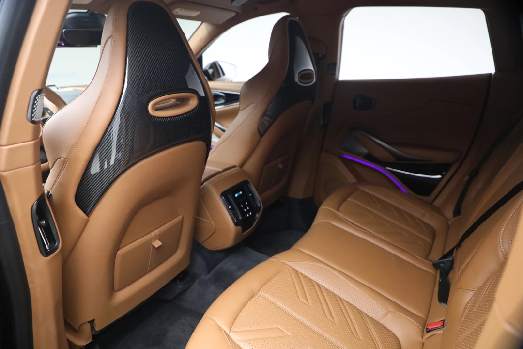 2026 Aston Martin DBX - Image 17 of 31