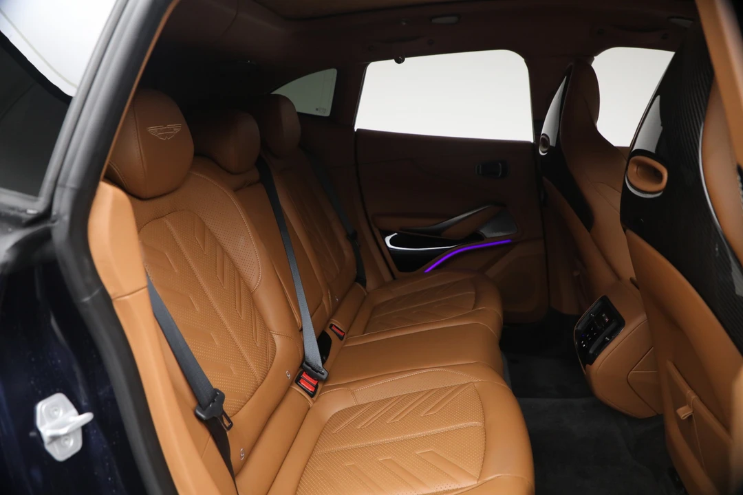2026 Aston Martin DBX - Image 26 of 31