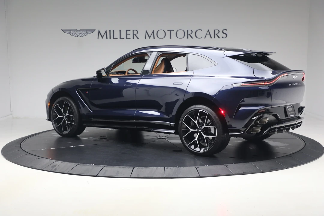 2026 Aston Martin DBX - Image 4 of 31