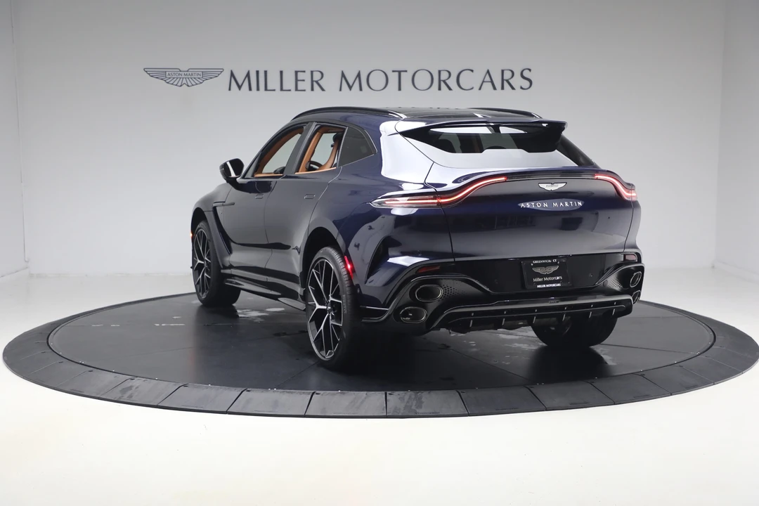 2026 Aston Martin DBX - Image 5 of 31