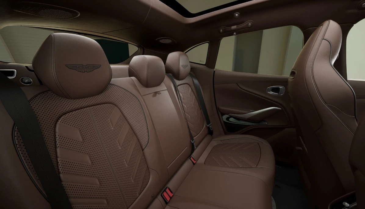 2026 Aston Martin DBX - Image 10 of 11