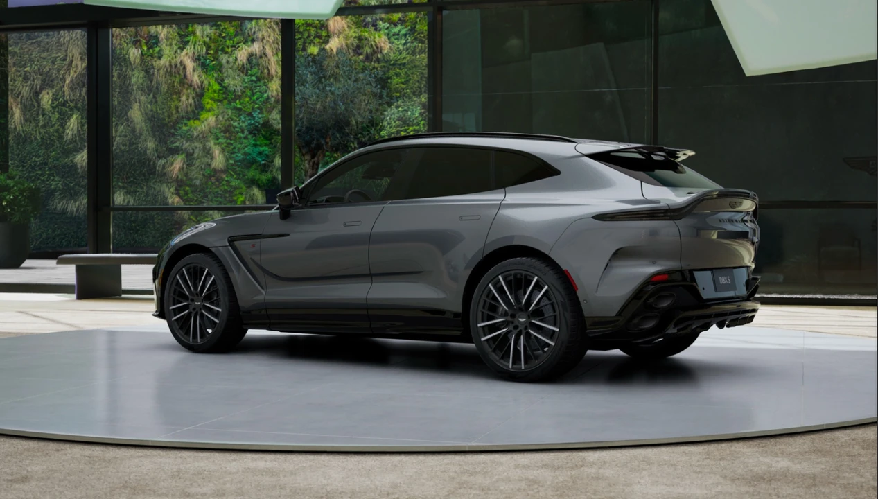 2026 Aston Martin DBX - Image 4 of 11