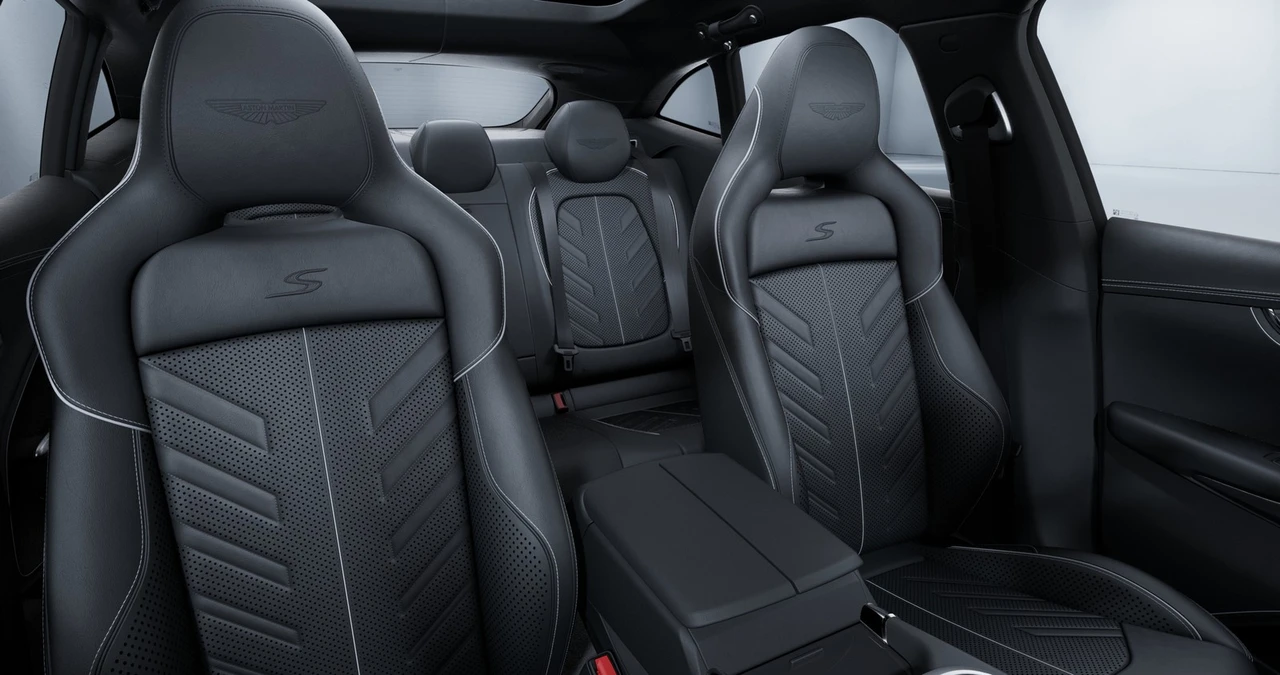 2026 Aston Martin DBX - Image 11 of 12