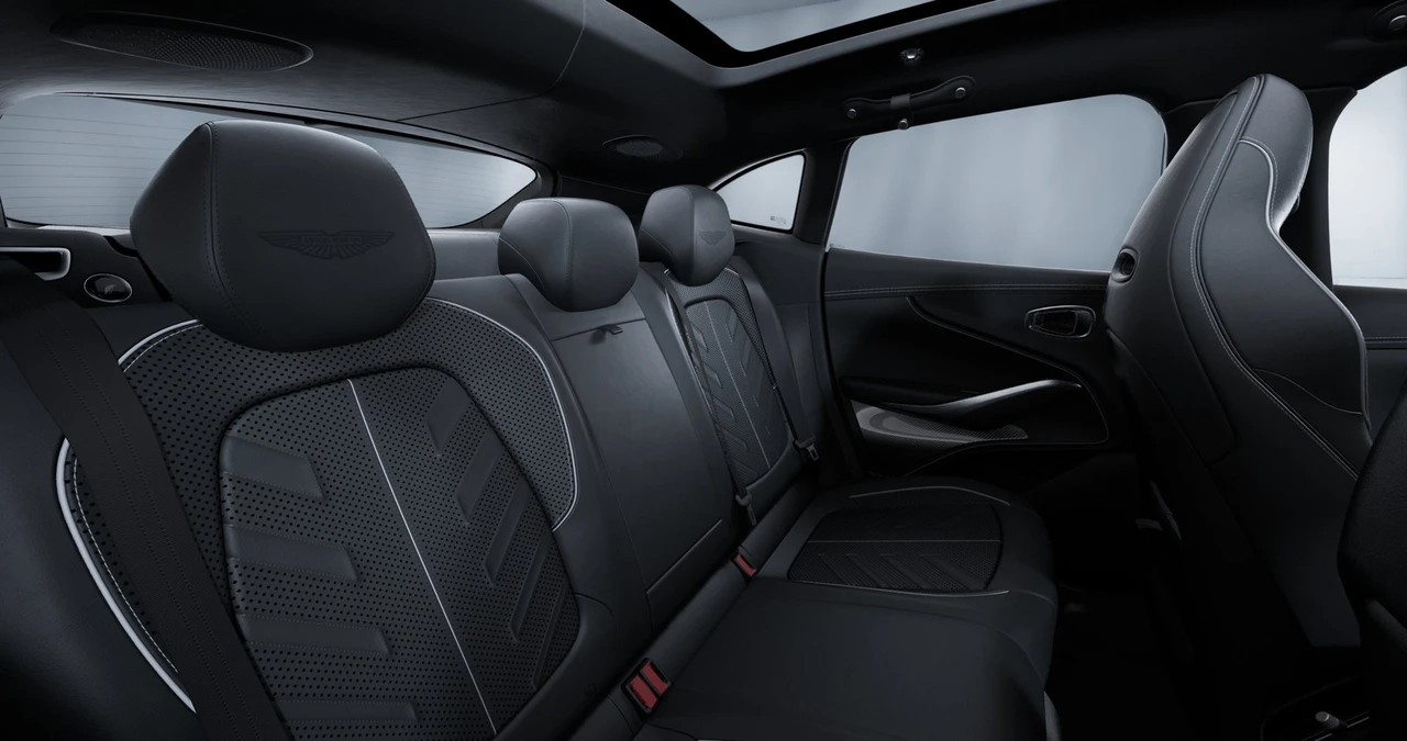 2026 Aston Martin DBX - Image 10 of 12