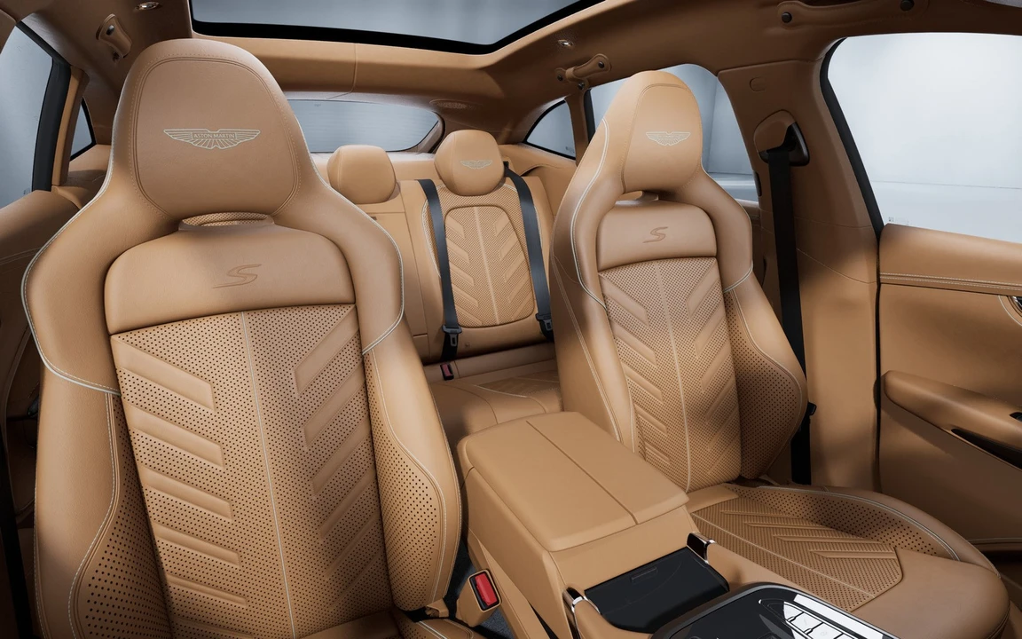 2026 Aston Martin DBX - Image 11 of 12