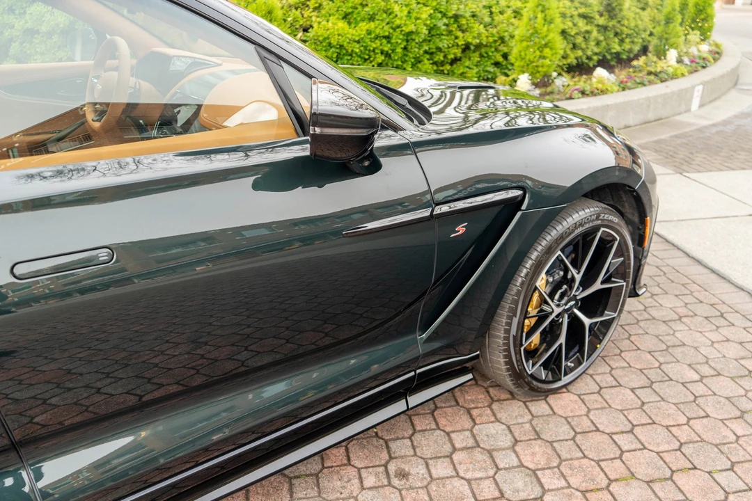 2026 Aston Martin DBX - Image 7 of 21