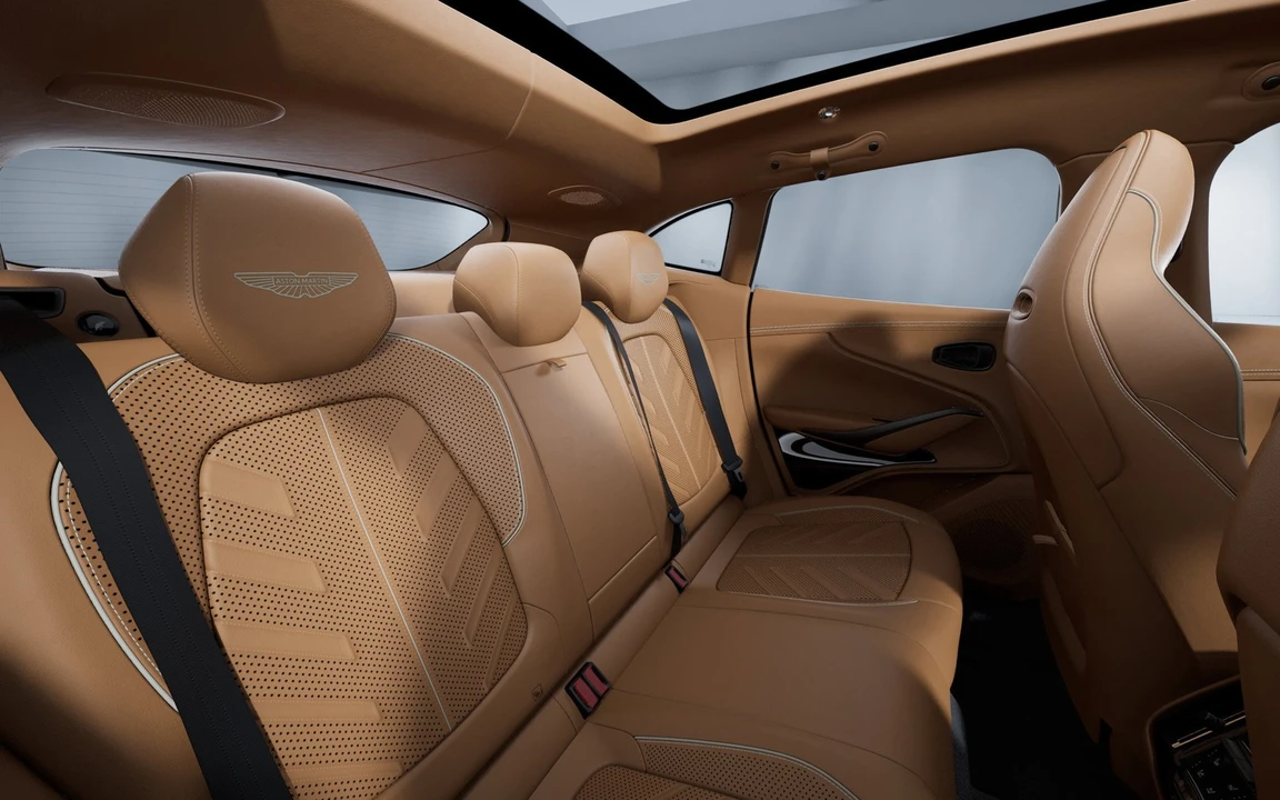 2026 Aston Martin DBX - Image 10 of 12