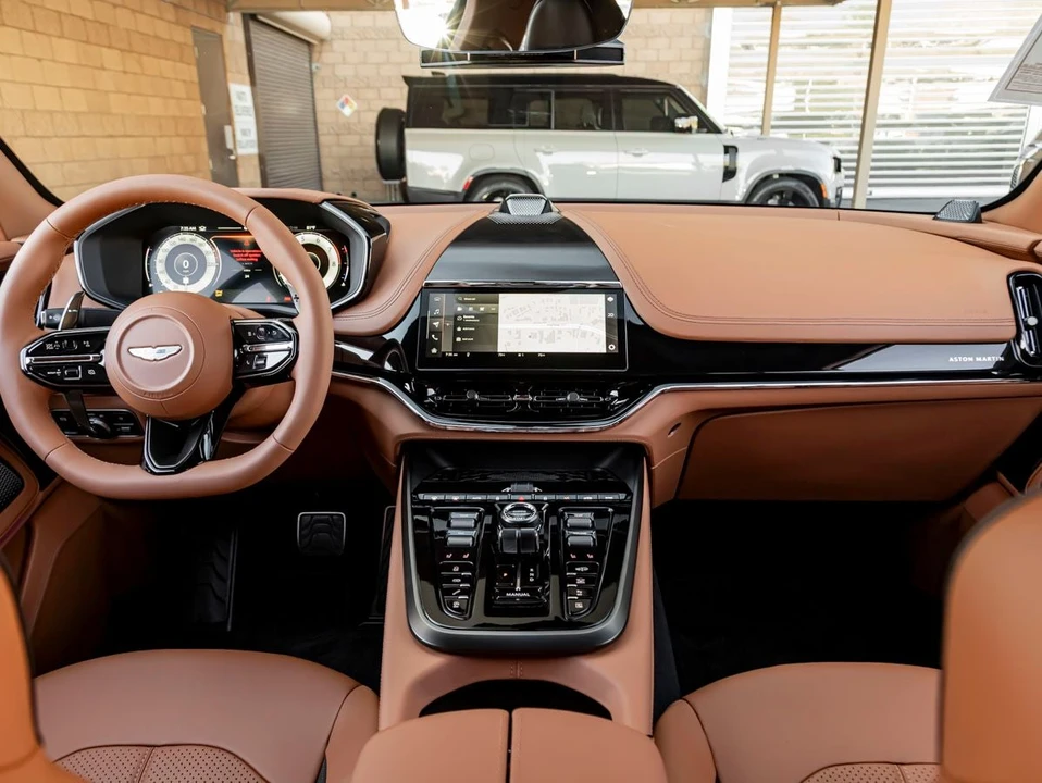 2026 Aston Martin DBX - Image 21 of 31
