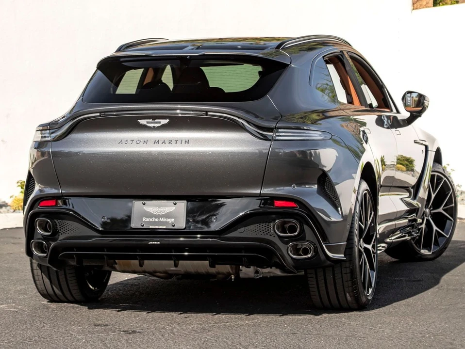2026 Aston Martin DBX - Image 6 of 31